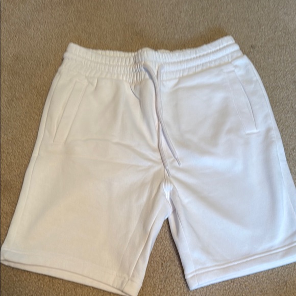 H&M Sweatshorts - Picture 1 of 2